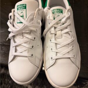 Adidas Boy 6 1/2 Stan Smith